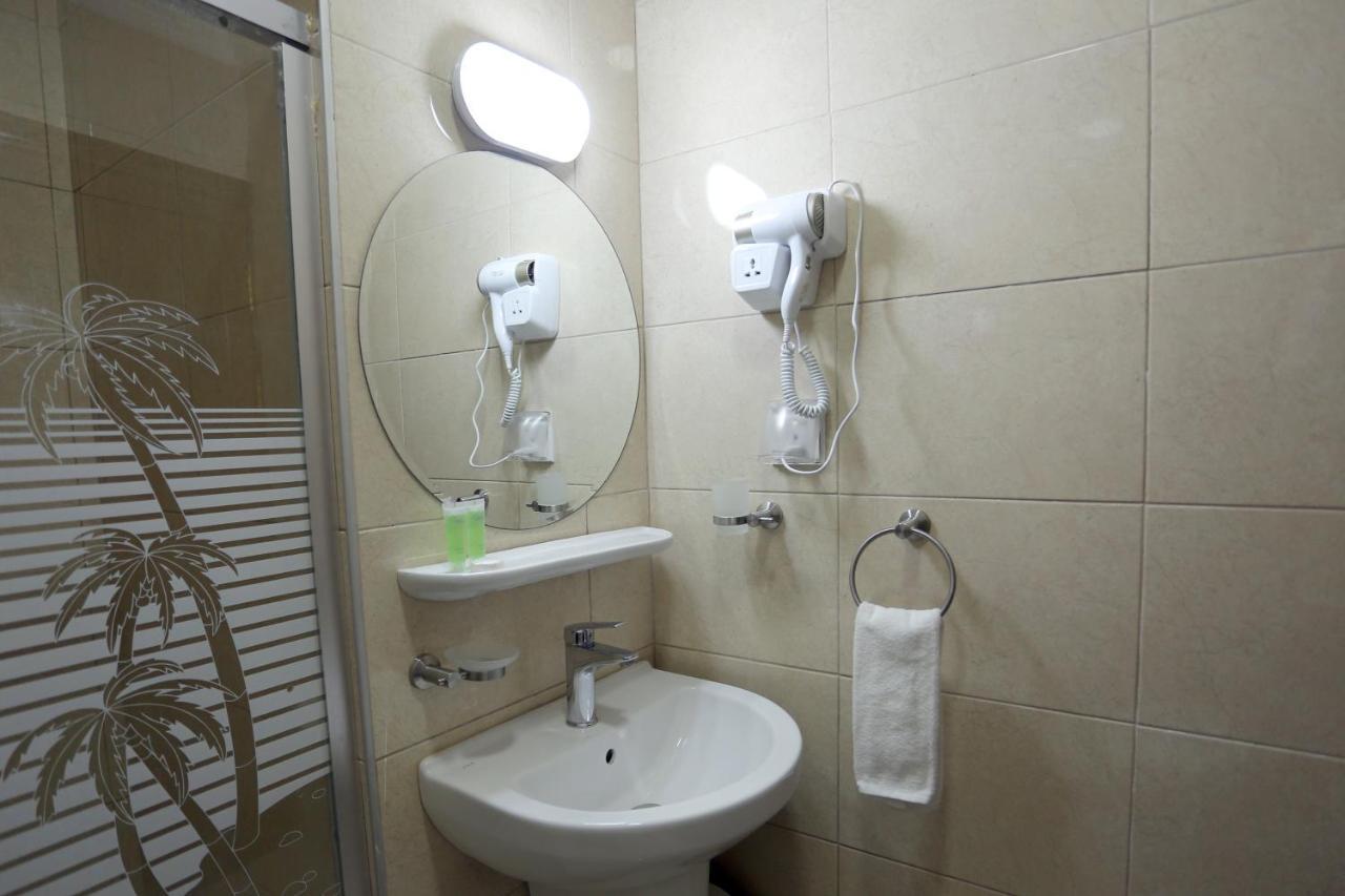Down Town Hotel Акаба Екстериор снимка