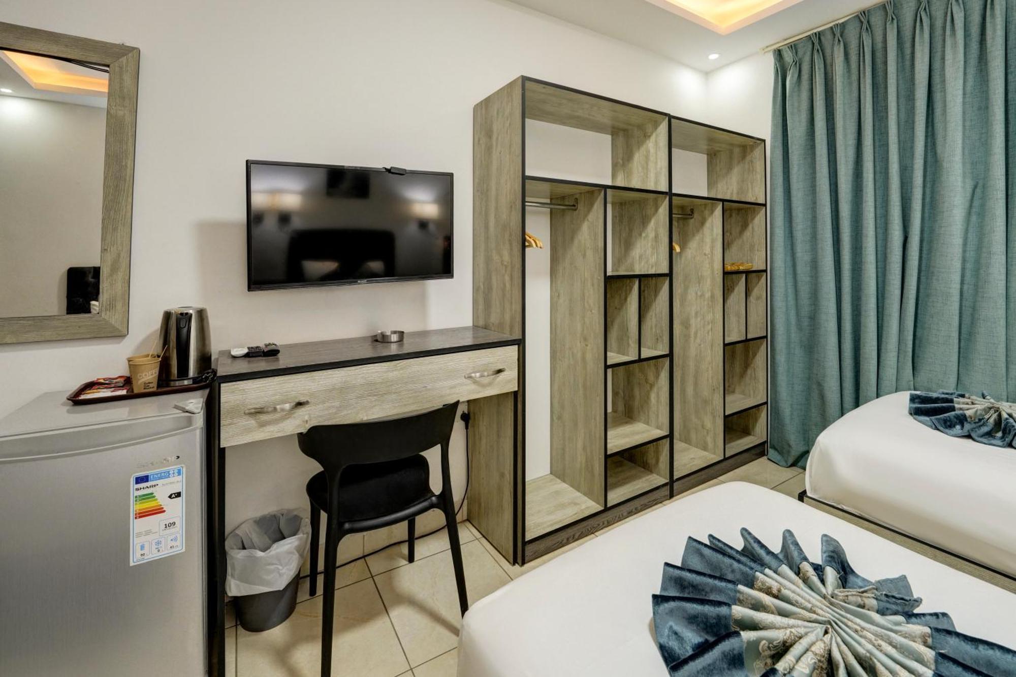 Down Town Hotel Акаба Екстериор снимка